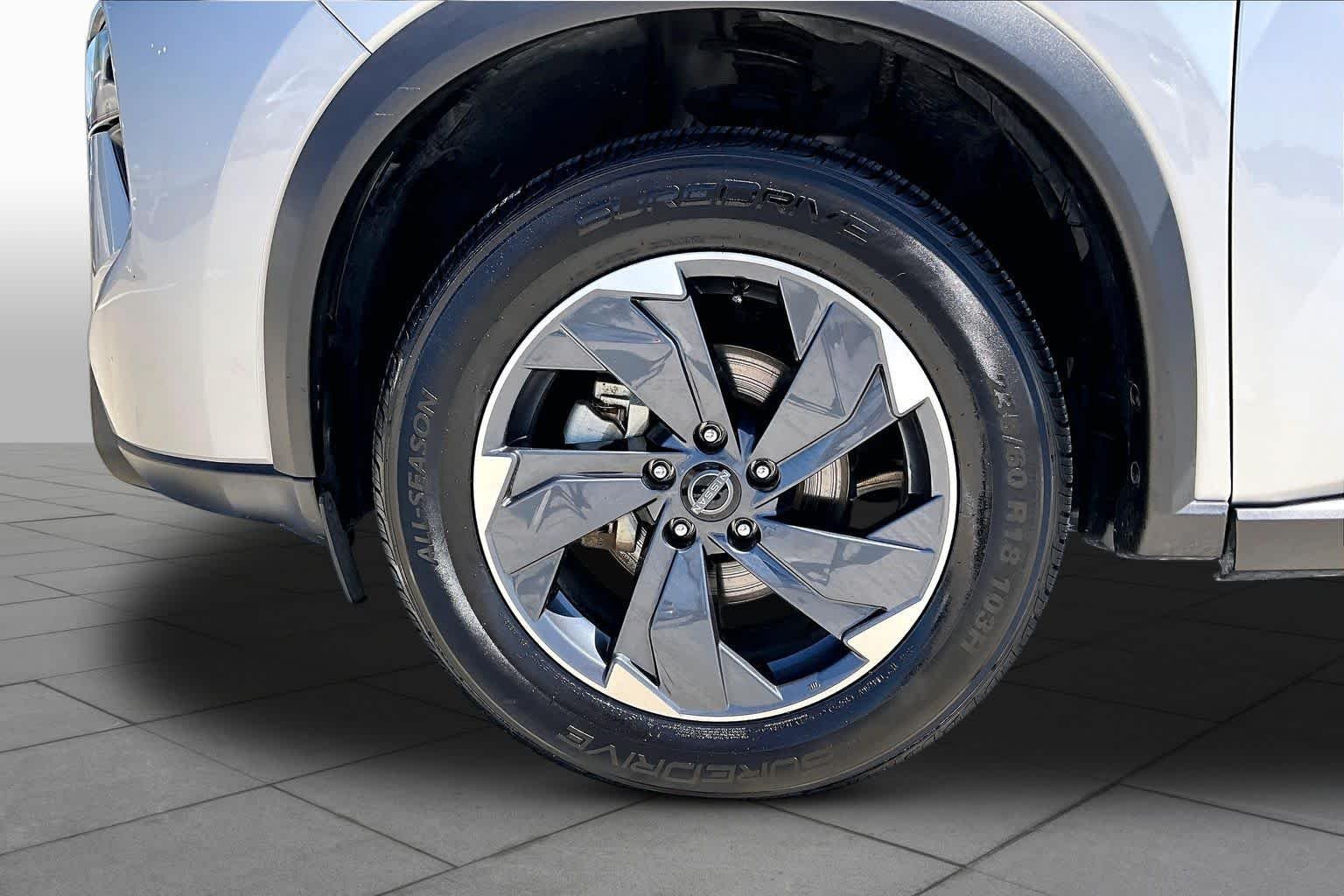 Used 2025 Brilliant Silver Metallic Nissan SV image 10