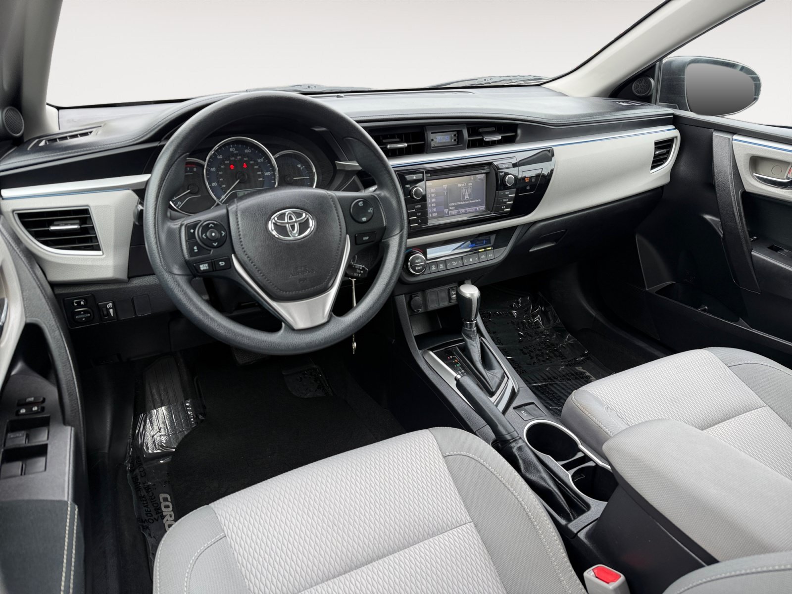 Used 2015 Slate Metallic Toyota LE image 15