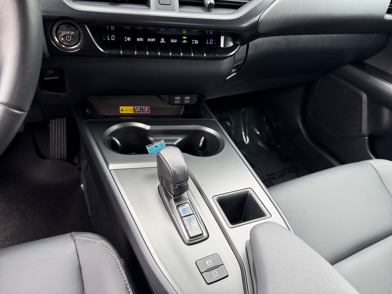 Used 2025 Iridium Lexus 300h image 13