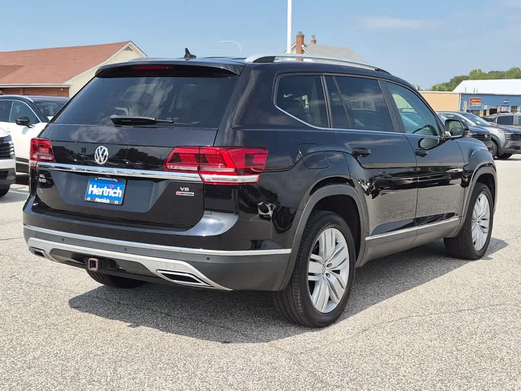 Used 2019 Deep Black Pearl Volkswagen 3.6L V6 SEL image 3