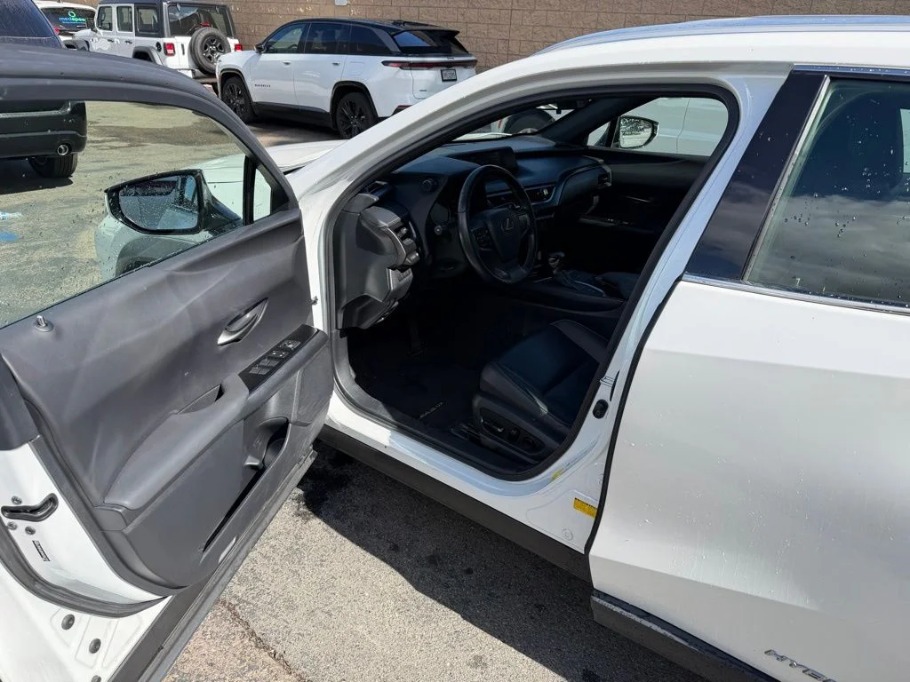 Used 2022 White Lexus 250h Base image 16