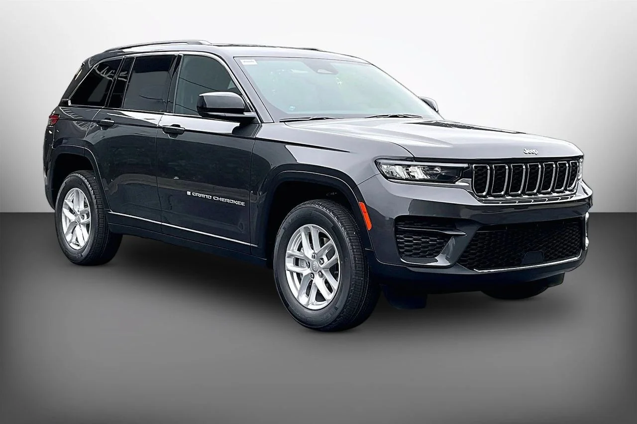 New 2026 Baltic Gray Metallic Clearcoat Jeep Laredo image 1
