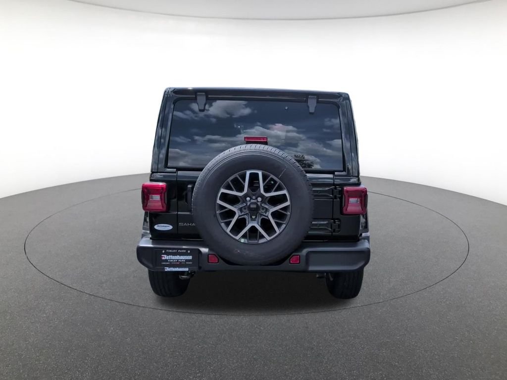 New 2026 Black Clear-Coat Exterior Paint Jeep Sahara image 8