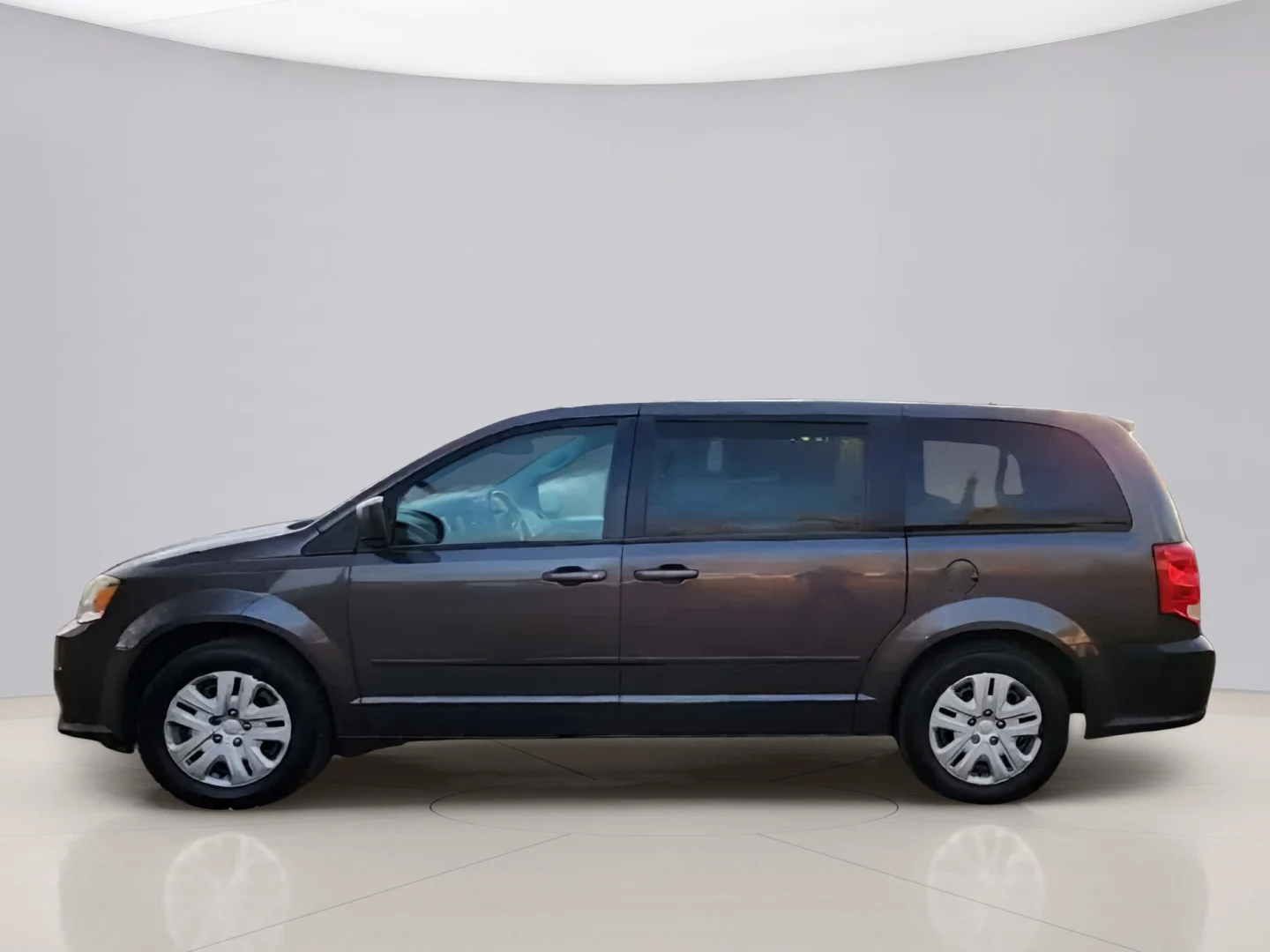 Used 2015 Gray Dodge SE image 4