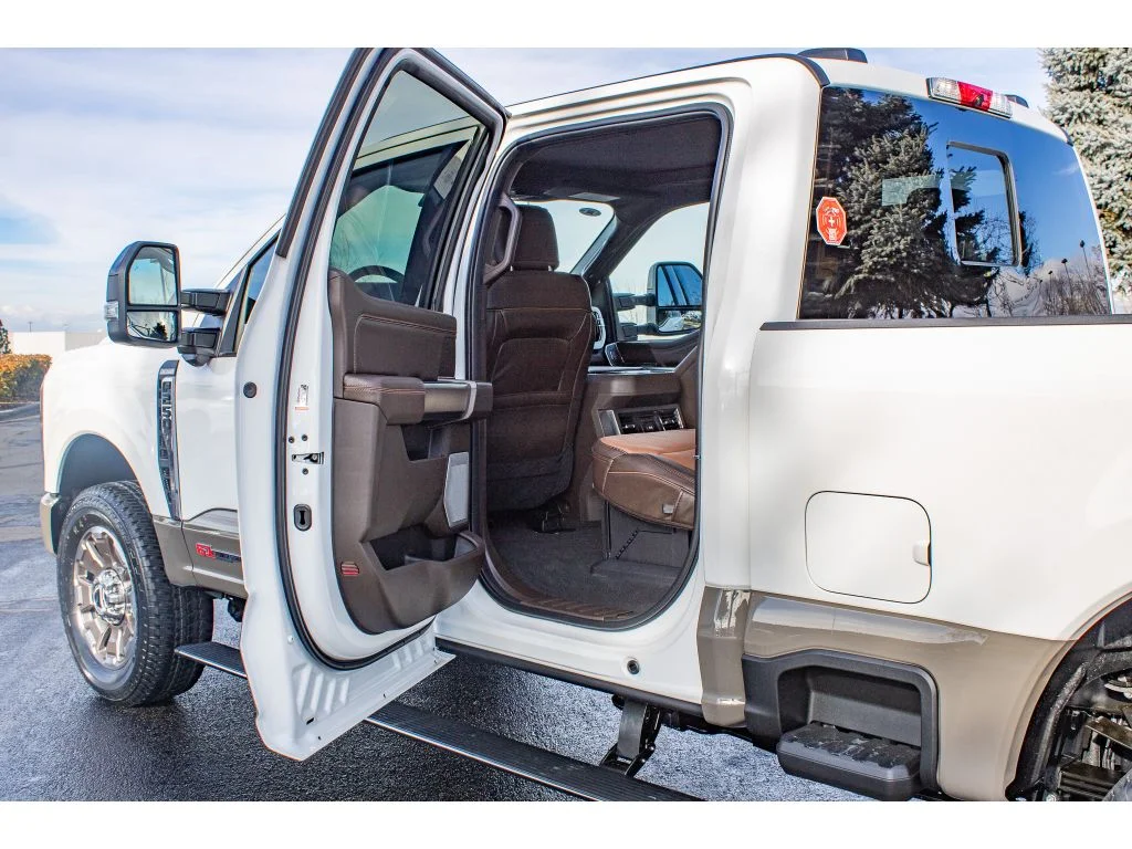 New 2026 Star White Metallic Tri-Coat Ford King Ranch image 39
