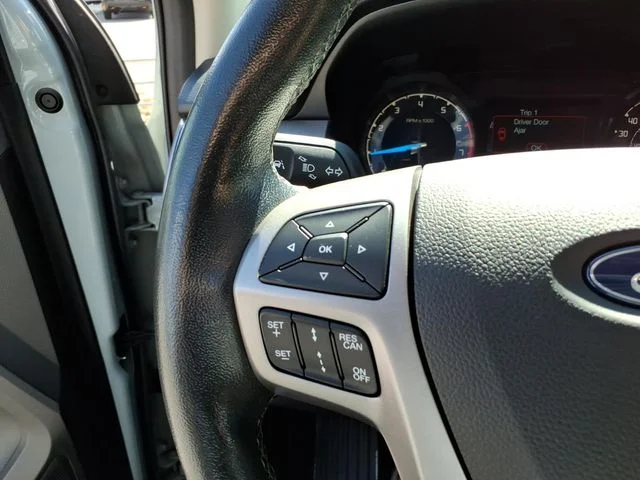 Used 2023 Green Ford XLT image 22