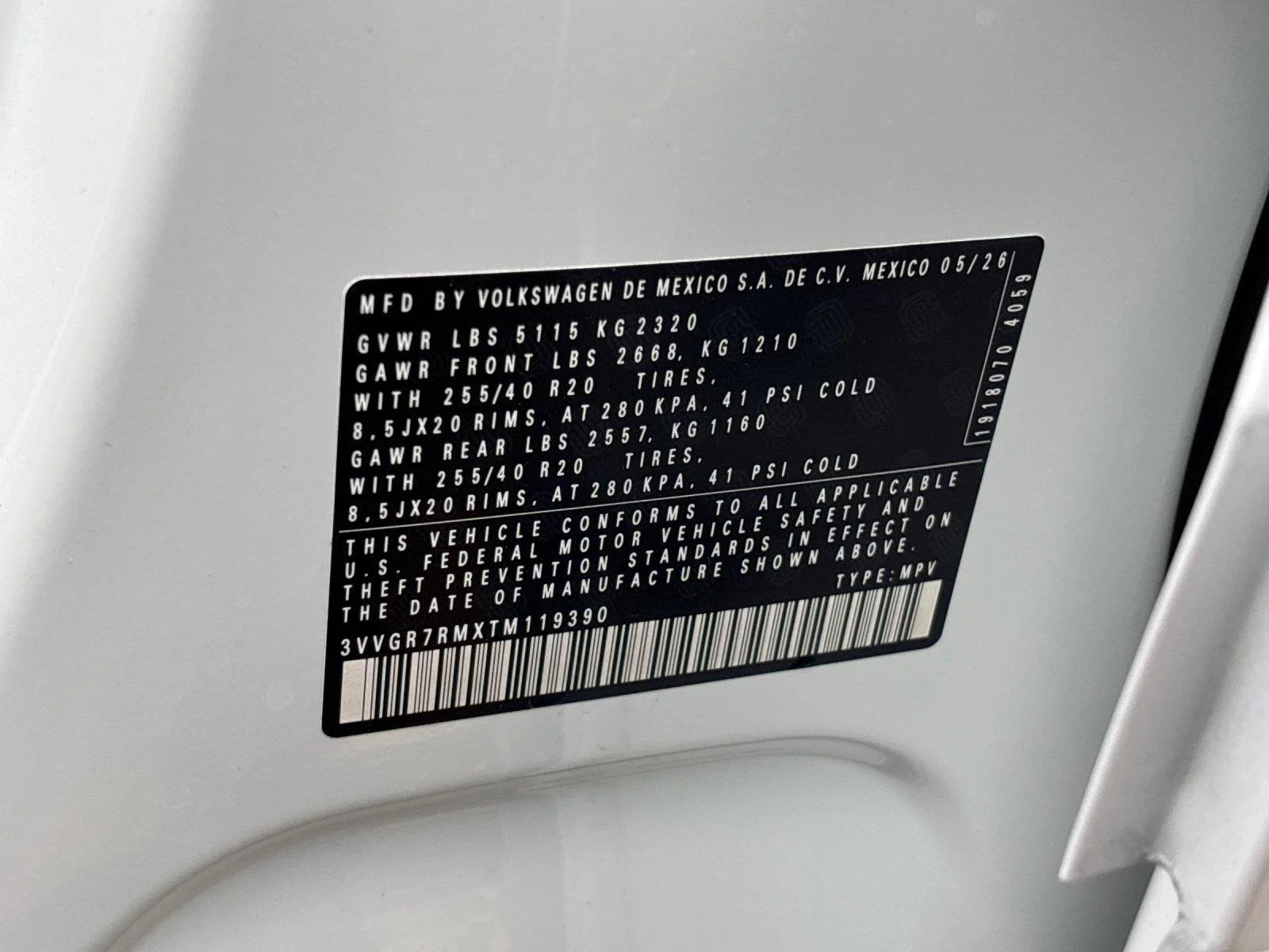 New 2026 opal white with deep black roof Volkswagen SE R-Line Black image 12