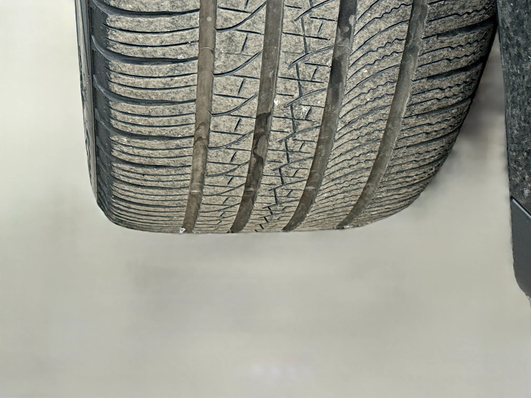 Used 2024 Santorini Black Metallic Land Rover SE image 43