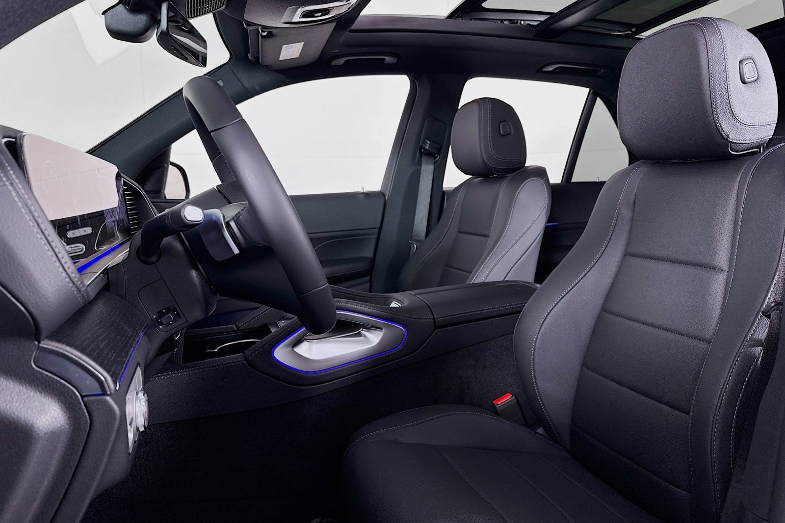 New 2026 Obsidian Black Metallic Mercedes-Benz GLE 350 4MATIC® SUV image 16
