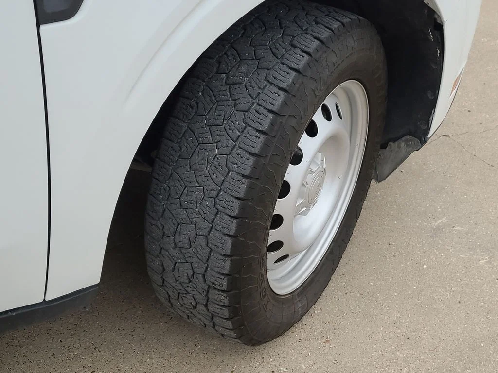 Used 2022 White Ford XL image 7