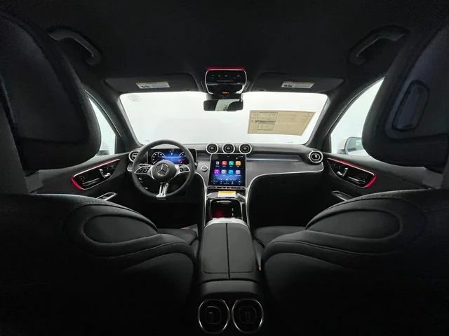 New 2026 Polar White Mercedes-Benz GLC 300 image 22