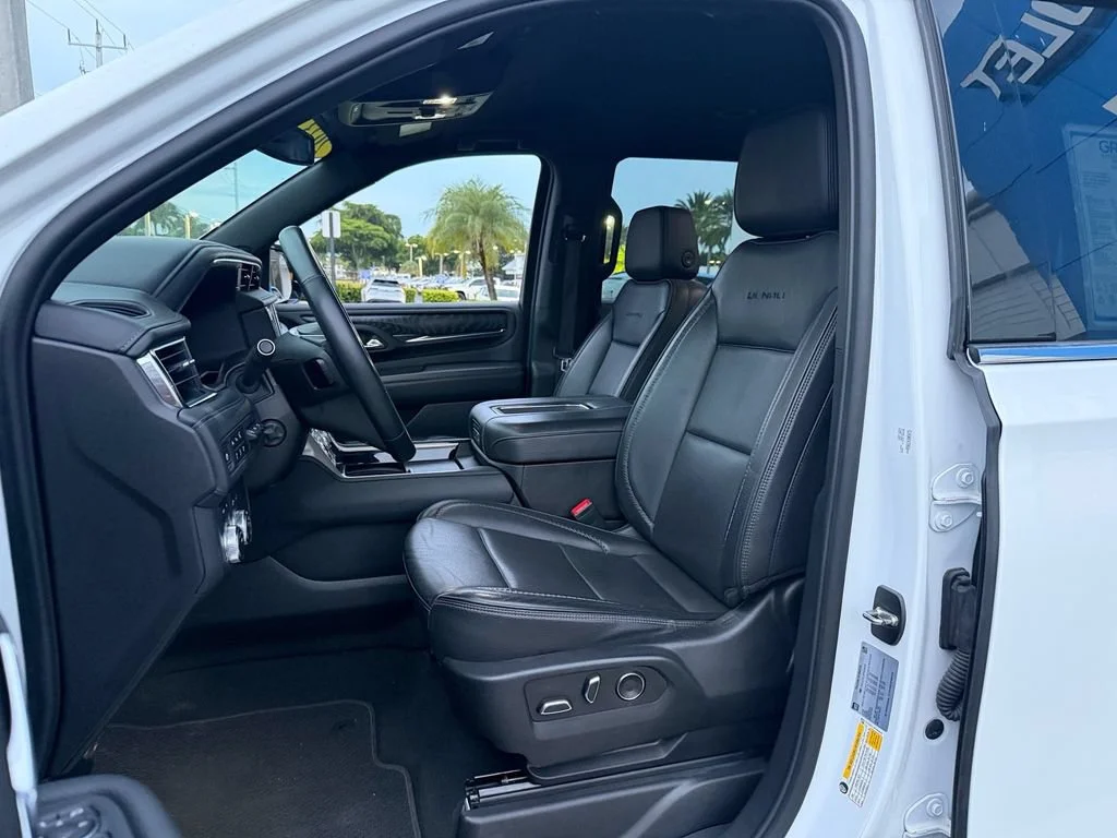Used 2023 Summit White GMC Denali image 9