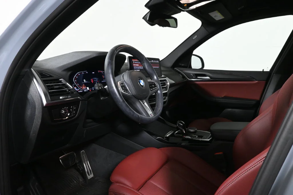 Certified Used 2024 Gray BMW xDrive30i image 4