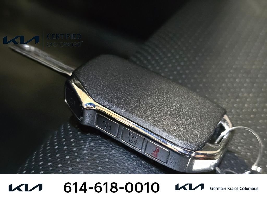 Used 2022 Red Kia Nightfall image 33