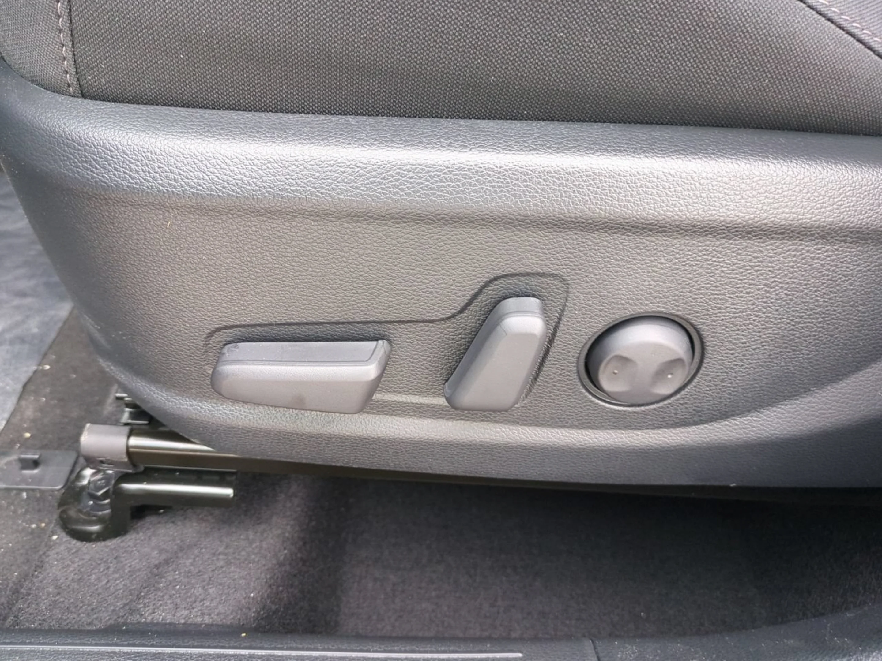 Certified Used 2025 Gravity Gray Kia EX image 25