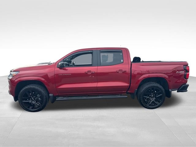Used 2025 Red Chevrolet Z71 image 2