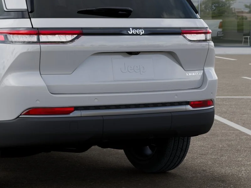 New 2026 Bright White Clear-Coat Exterior Paint Jeep Limited image 13