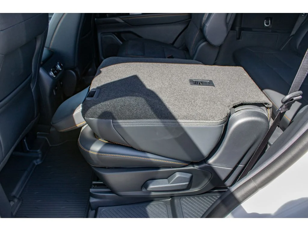 New 2026 STAR WHITE METALLIC Ford Tremor image 37
