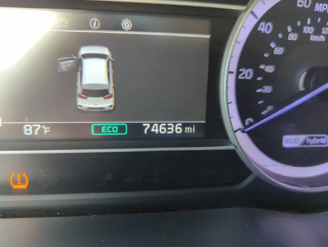 Used 2020 White Kia LX image 43