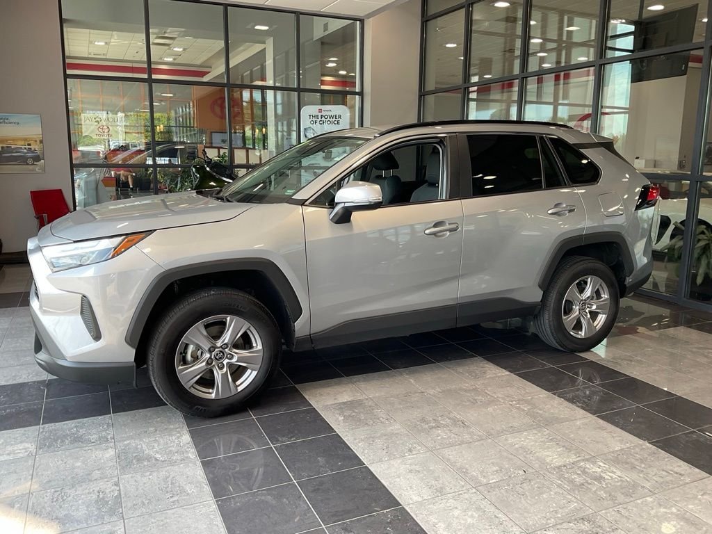 Certified Used 2025 Silver Toyota XLE image 3