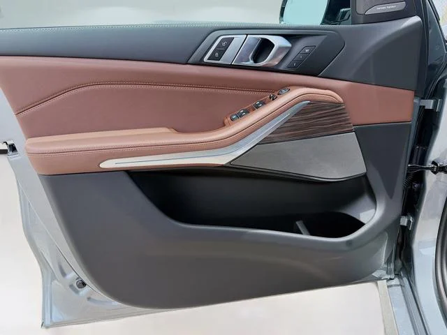 New 2026 Skyscraper Grey Metallic BMW sDrive40i image 21