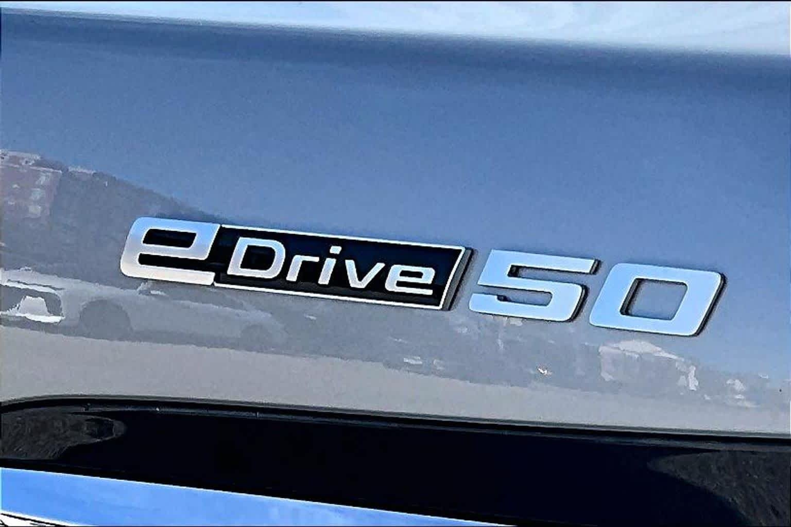Used 2025 Space Silver Metallic BMW eDrive50 image 29