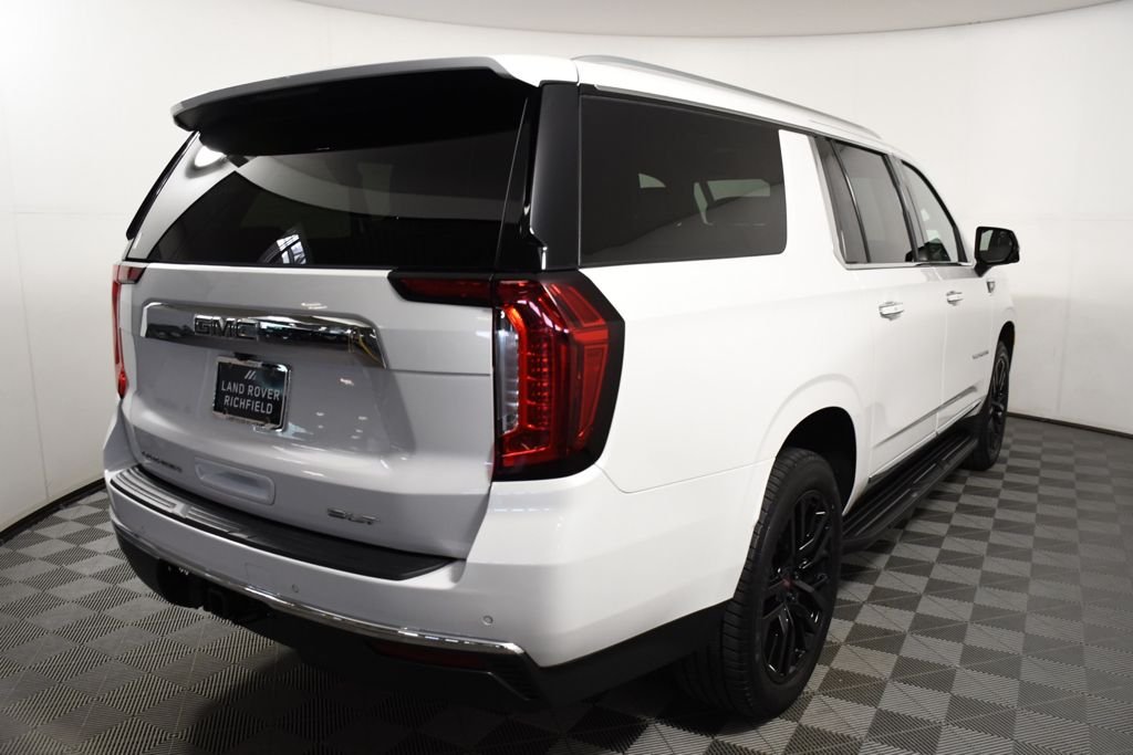 Used 2022 White Frost Tricoat GMC SLT image 6