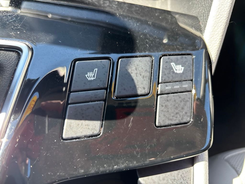 Used 2023 Black Kia EX image 28