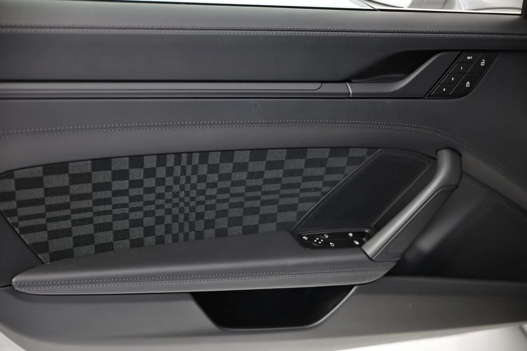 2026 Porsche 911 - Photo 21