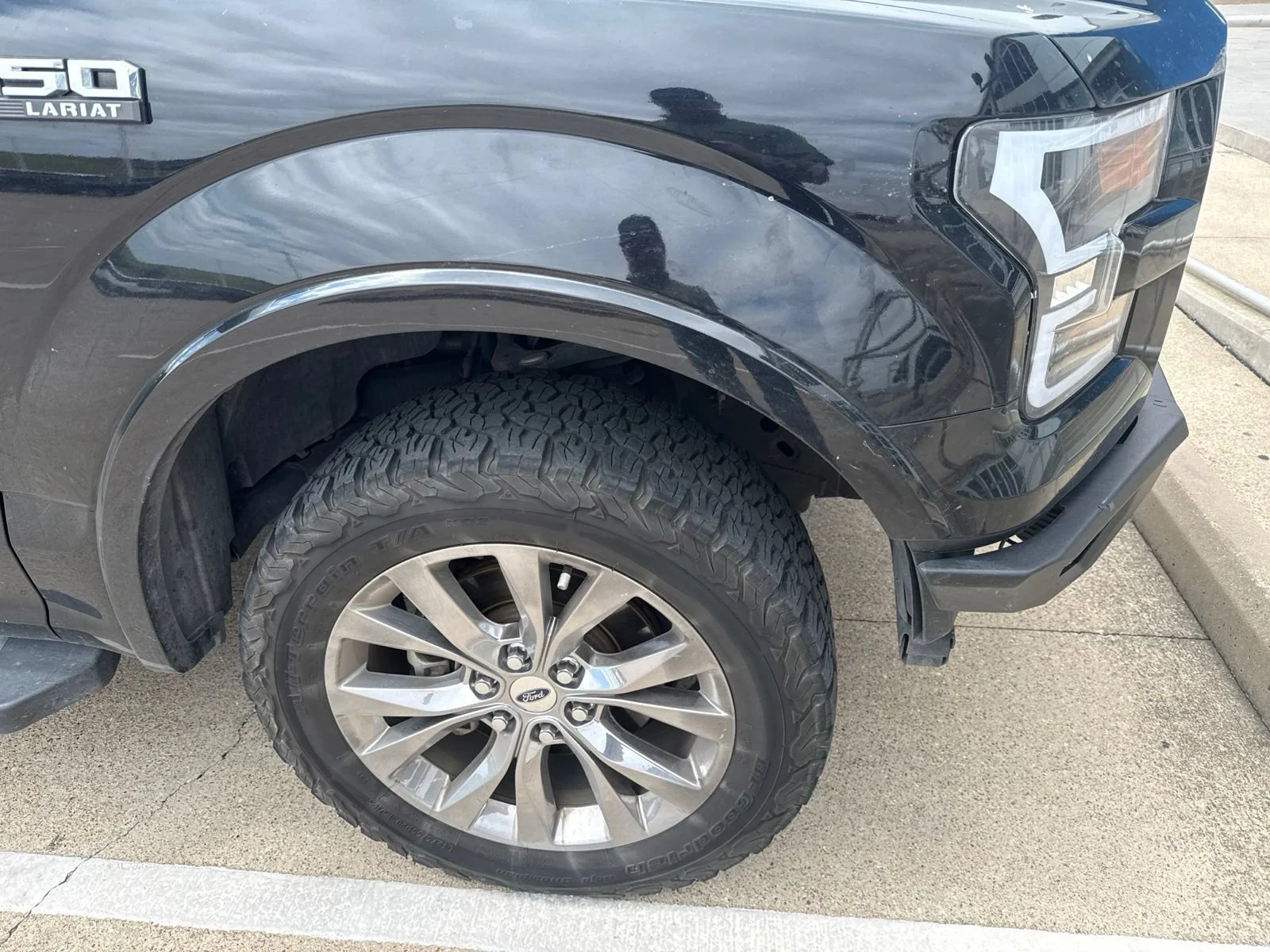 Used 2016 Black Ford XLT image 4