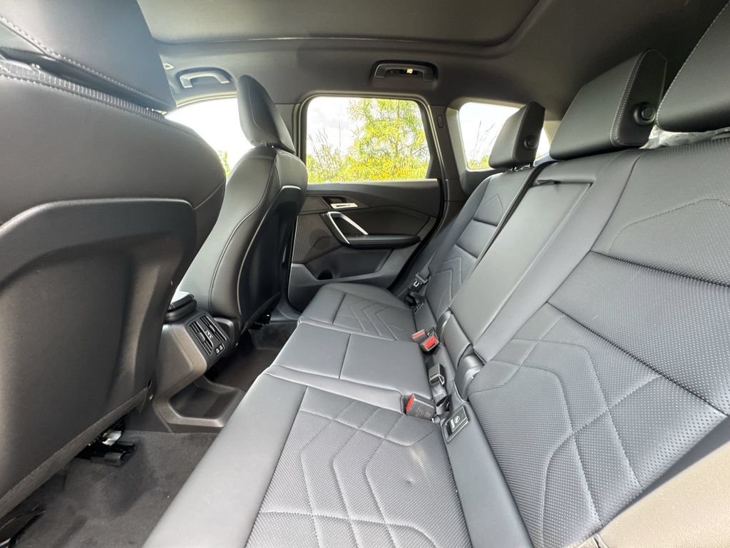 New 2026 Black Sapphire Metallic BMW xDrive28i image 25