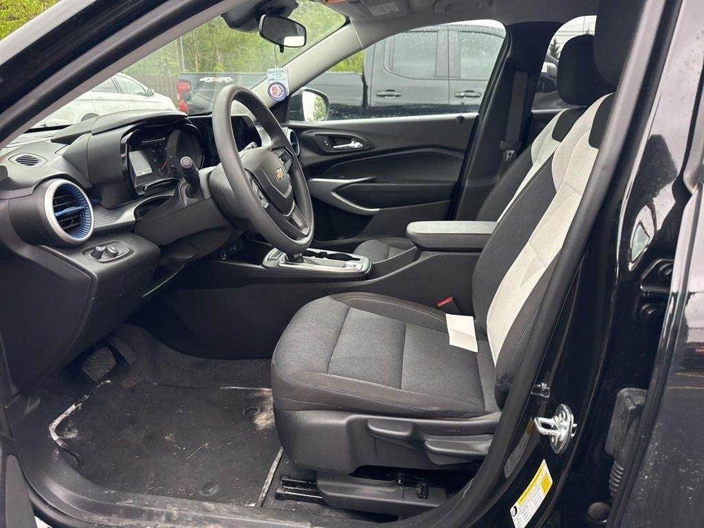 Used 2025 Black Metallic Chevrolet LS image 3