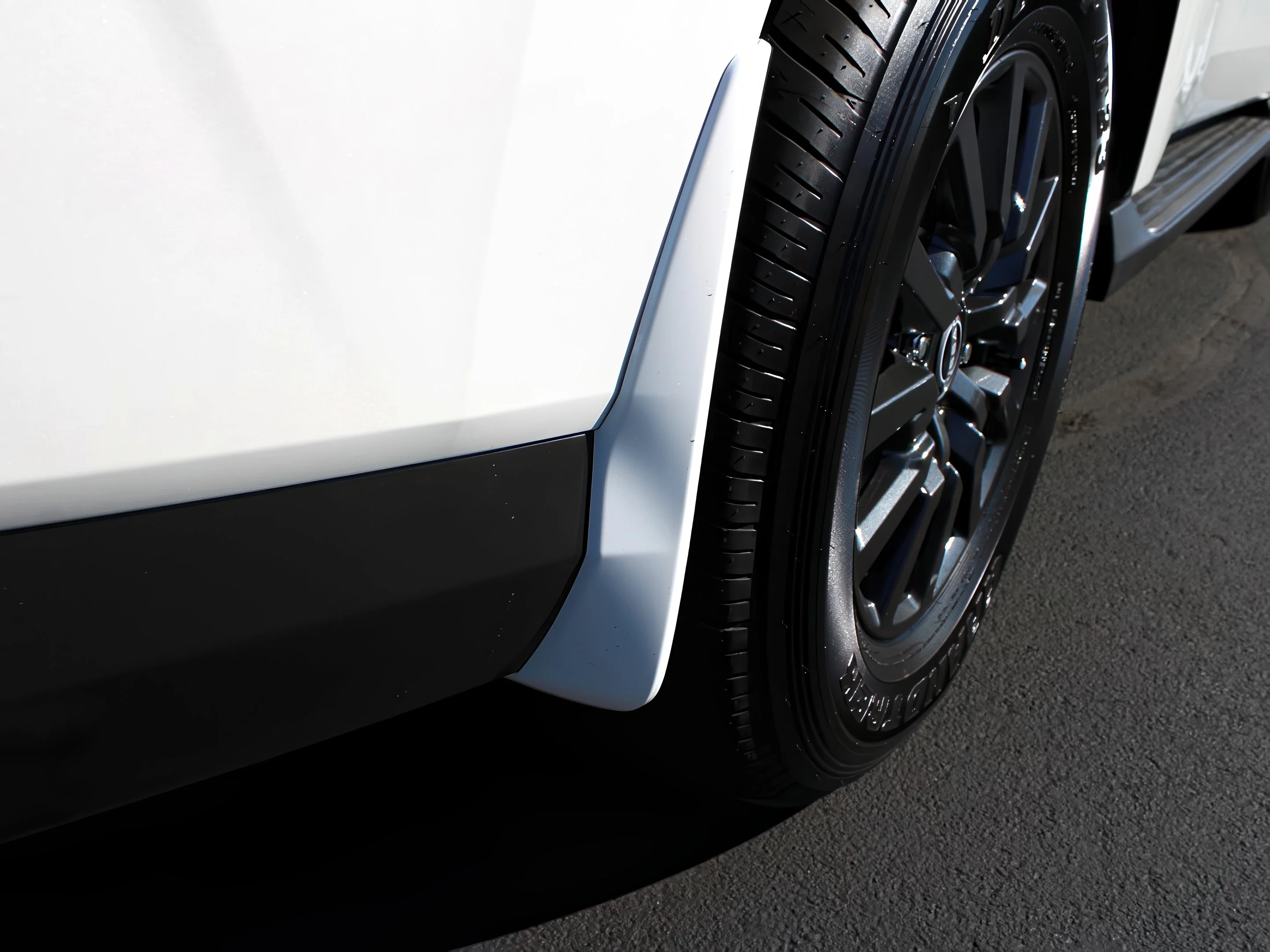 2026 Nissan Armada SV - Photo 35