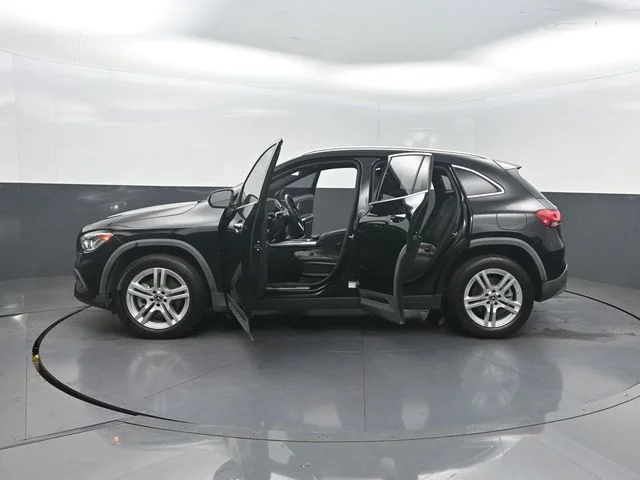 Used 2021 Black Mercedes-Benz GLA 250 image 36