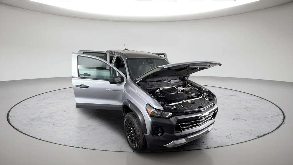 Used 2025 Gray Chevrolet Trail Boss image 13