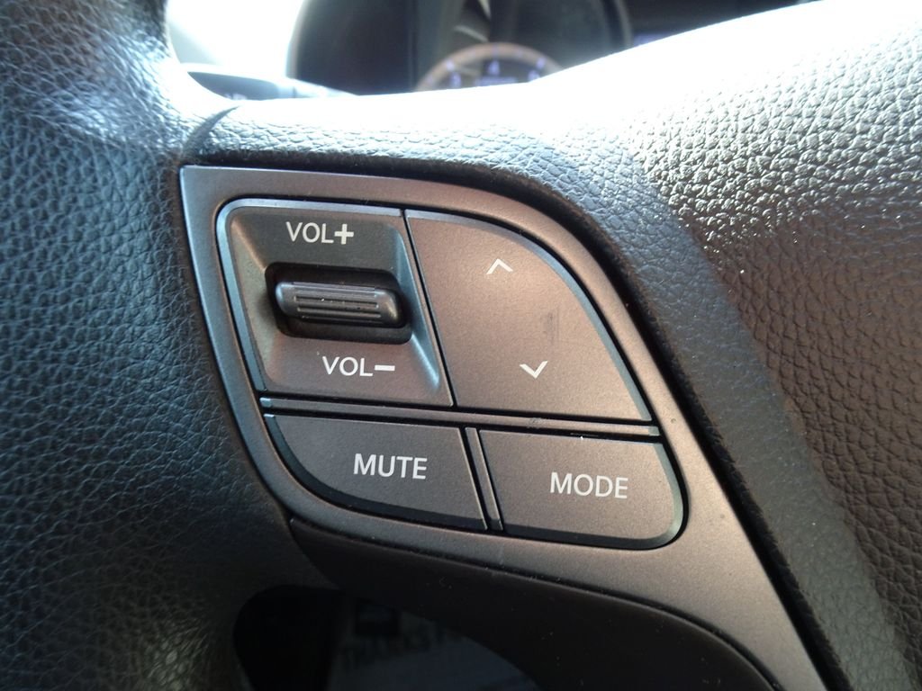 Used 2015 Brown Hyundai Base image 20