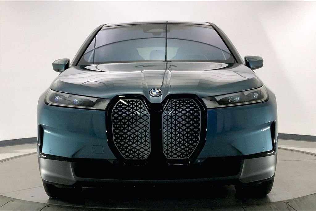 Used 2024 Blue BMW xDrive50 image 2