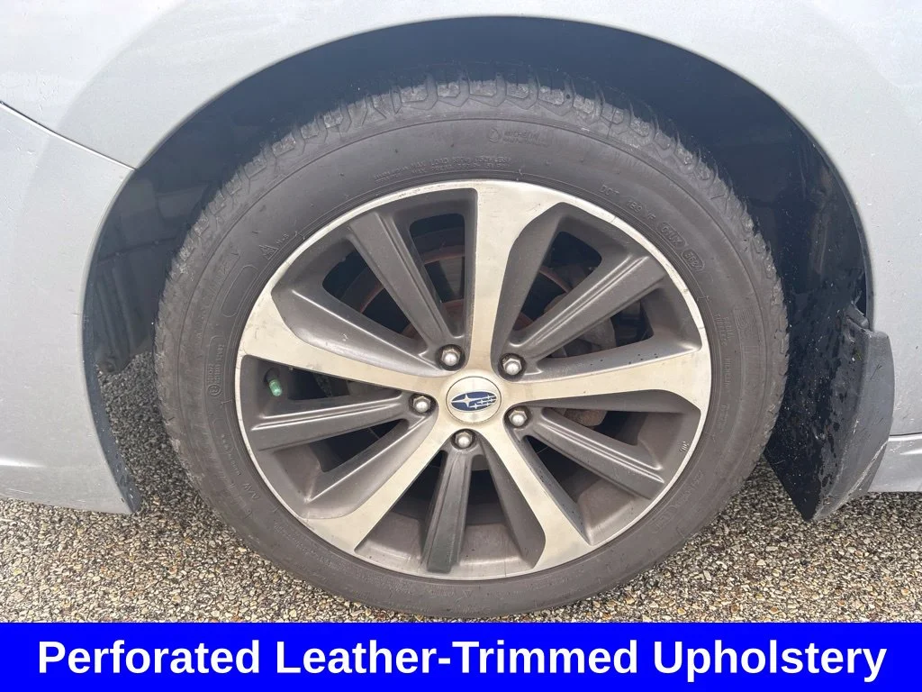 Used 2017 Silver Subaru 2.5i image 12