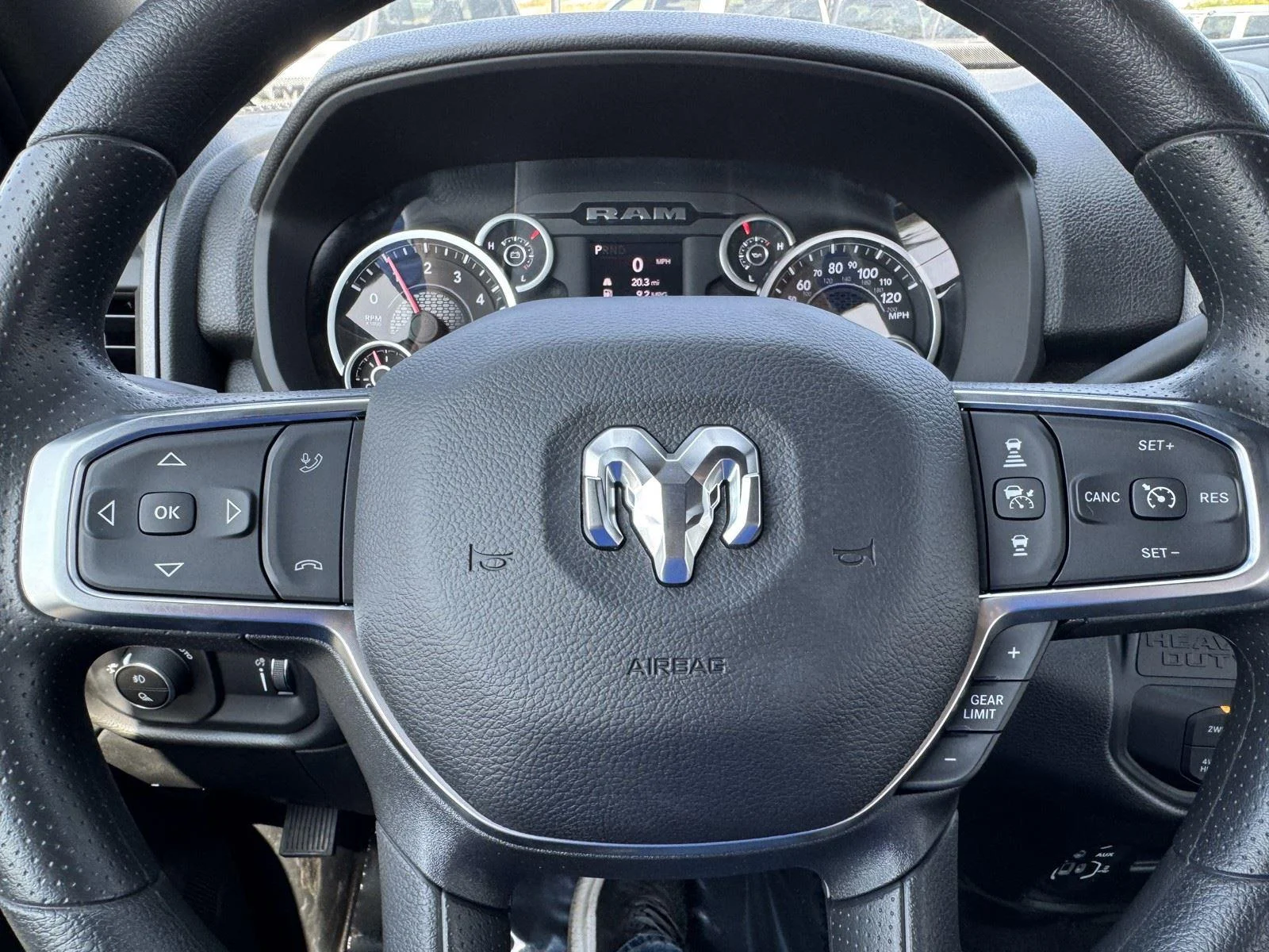 2025 RAM 2500 Tradesman - Photo 20