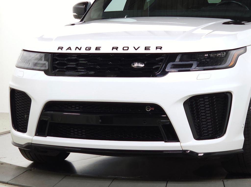 Used 2022 Fuji White Land Rover SVR image 12