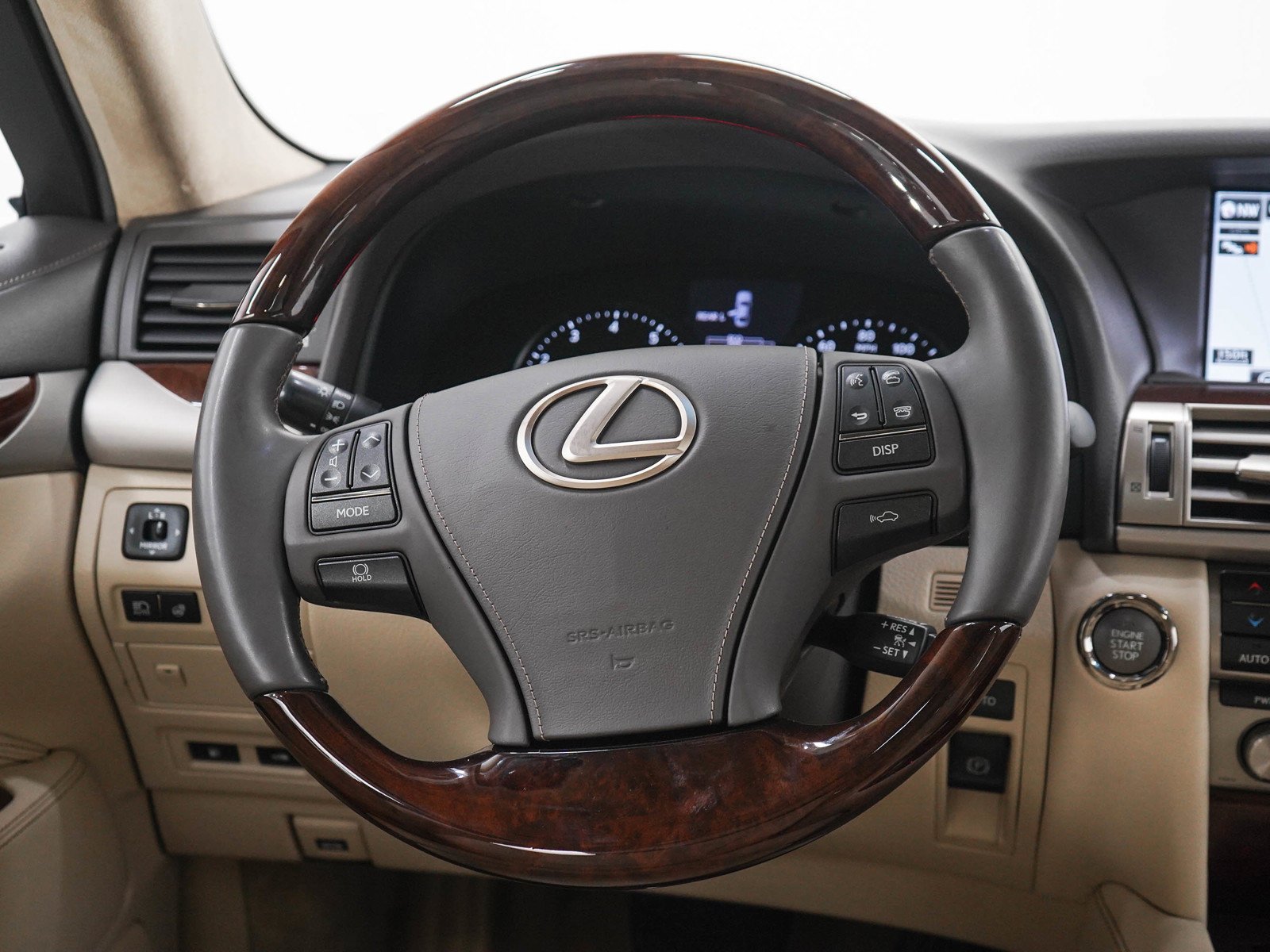 Used 2015 Obsidian Lexus 460 image 15