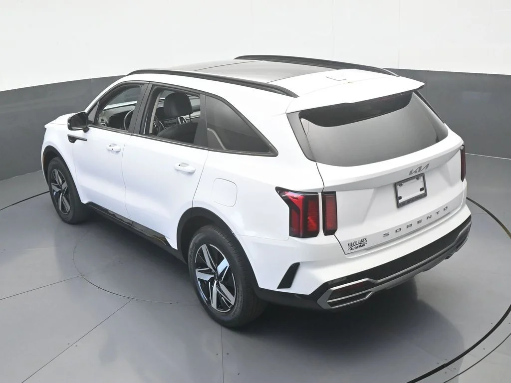 Used 2022 Glacial White Pearl Kia EX image 52