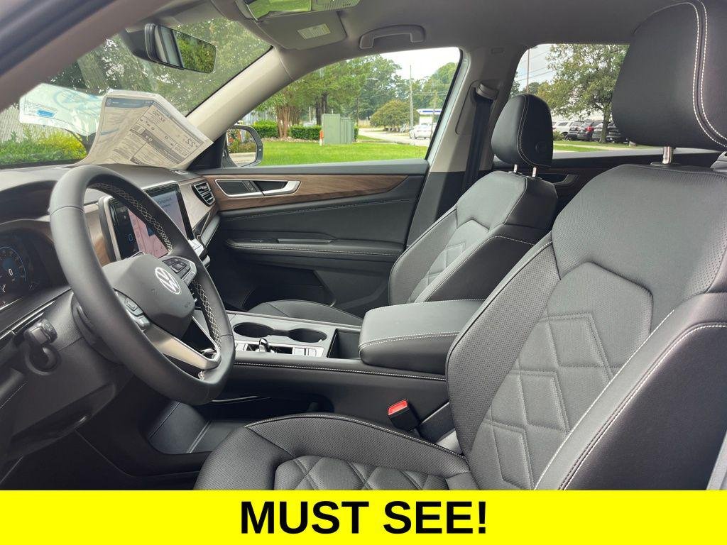 New 2026 White Pearl Volkswagen 2.0T SE image 3