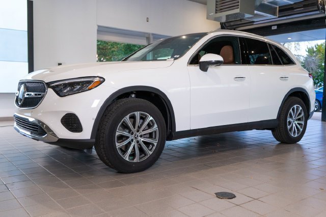 New 2027 Polar White Mercedes-Benz GLC 300 image 38