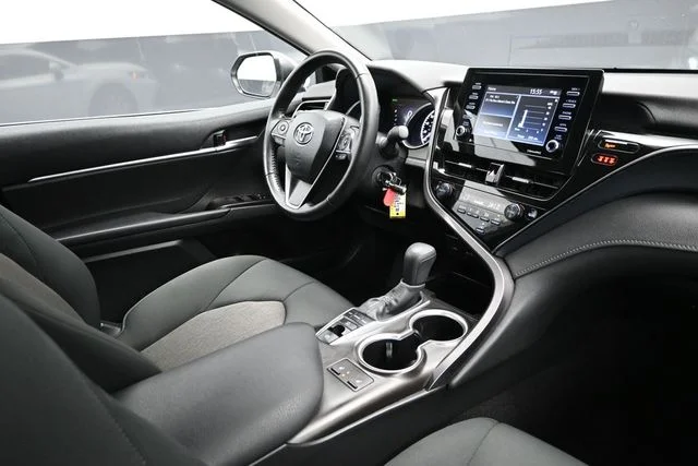 Used 2024 White Toyota LE image 17