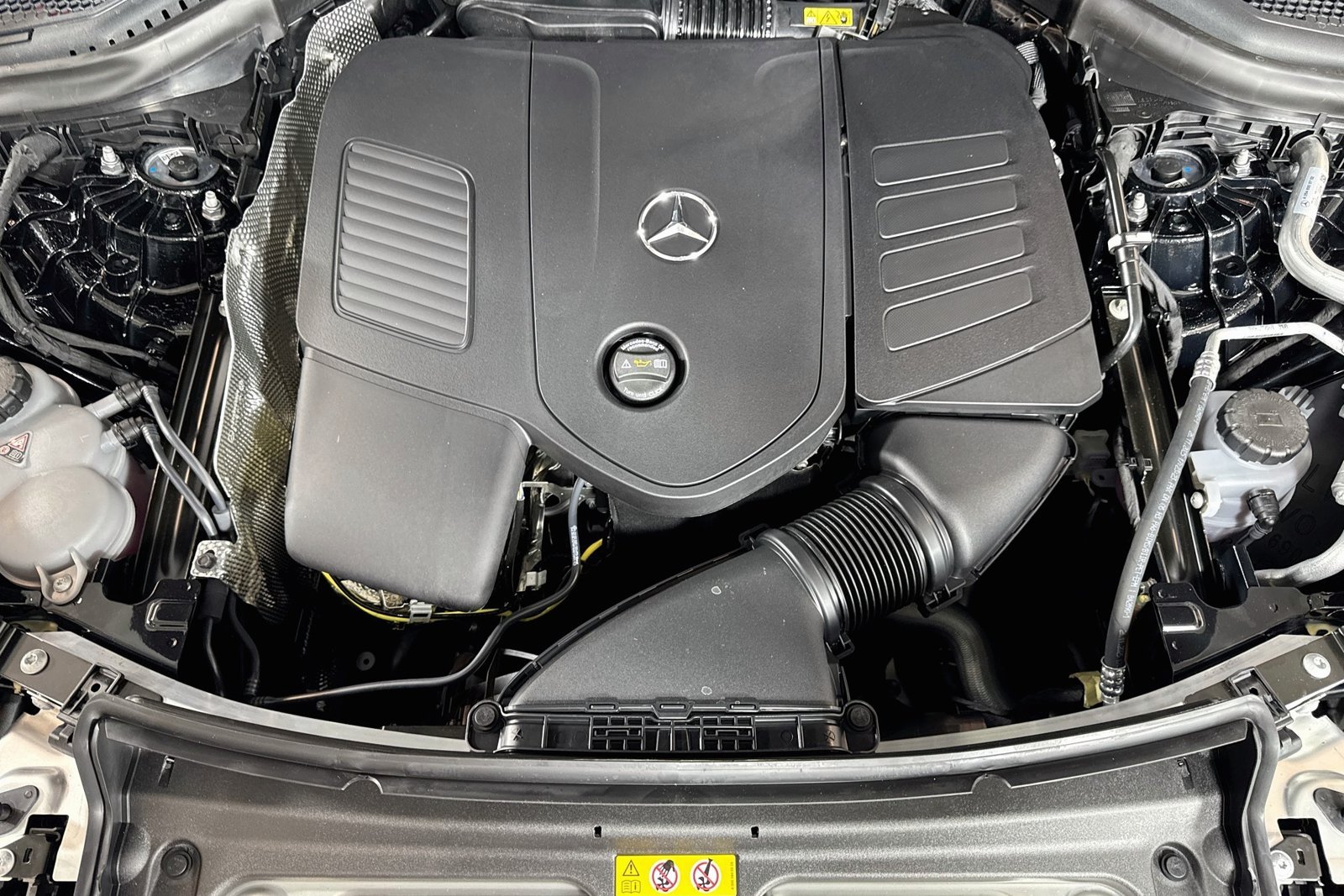 New 2026 Black Mercedes-Benz GLC 300 image 27