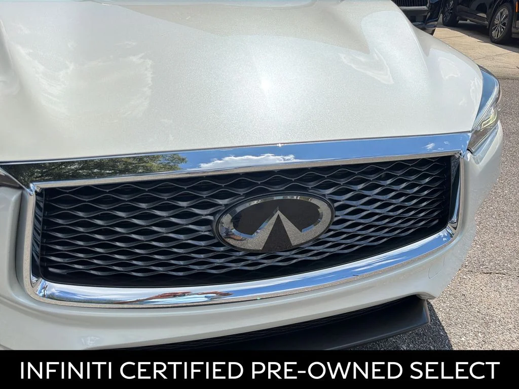 Certified Used 2020 Majestic White INFINITI LUXE image 15