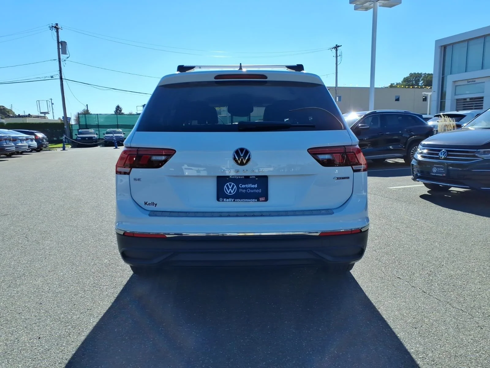 Certified Used 2022 Pure White Volkswagen SE image 6