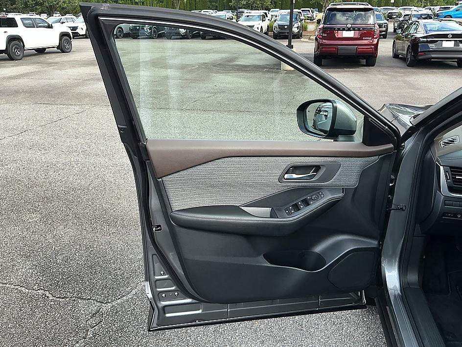 Used 2023 Gun Metallic Nissan SV image 11