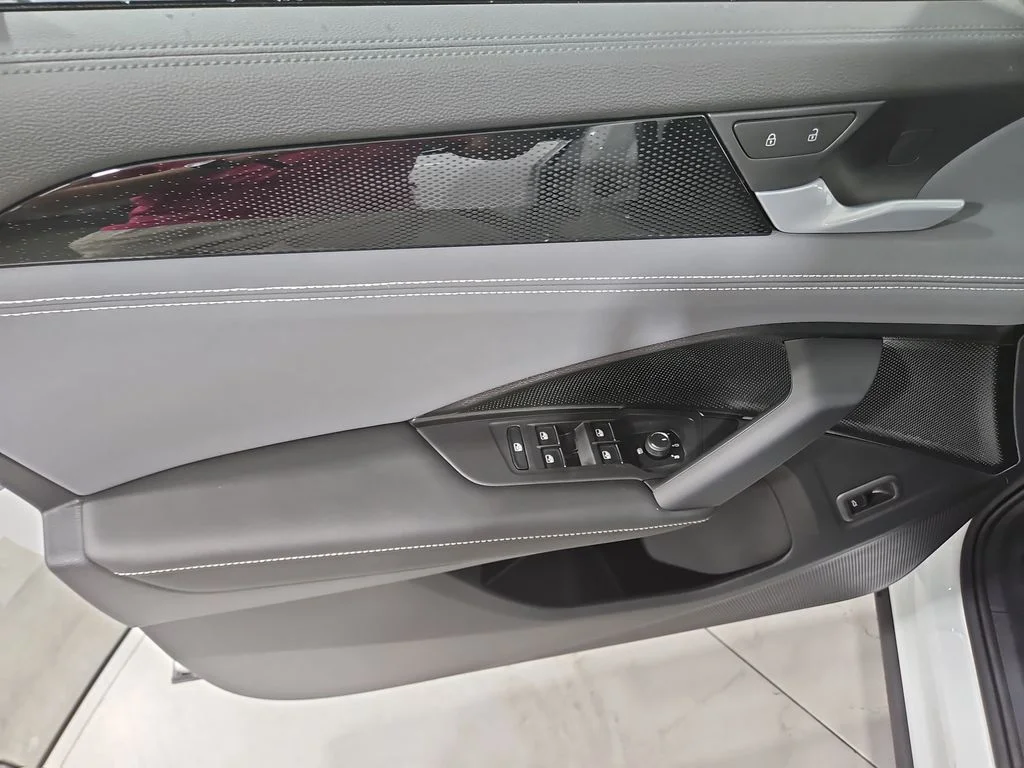 New 2026 White Volkswagen 2.0T SE image 10